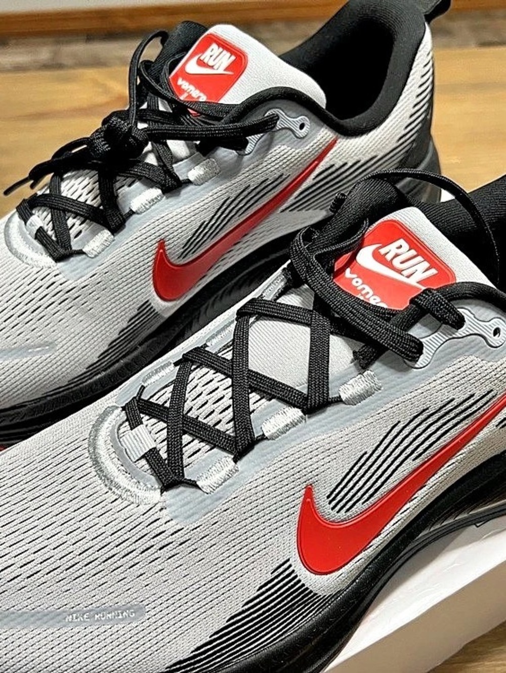 Nike Vomero 18 Men's Athletic Shoes Gray & Red US 13 NWT
